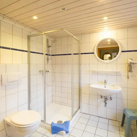 Oome Tilles Hues Daire *