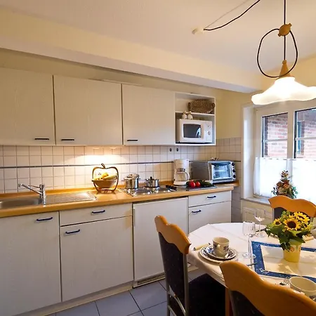 Oome Tilles Hues Daire